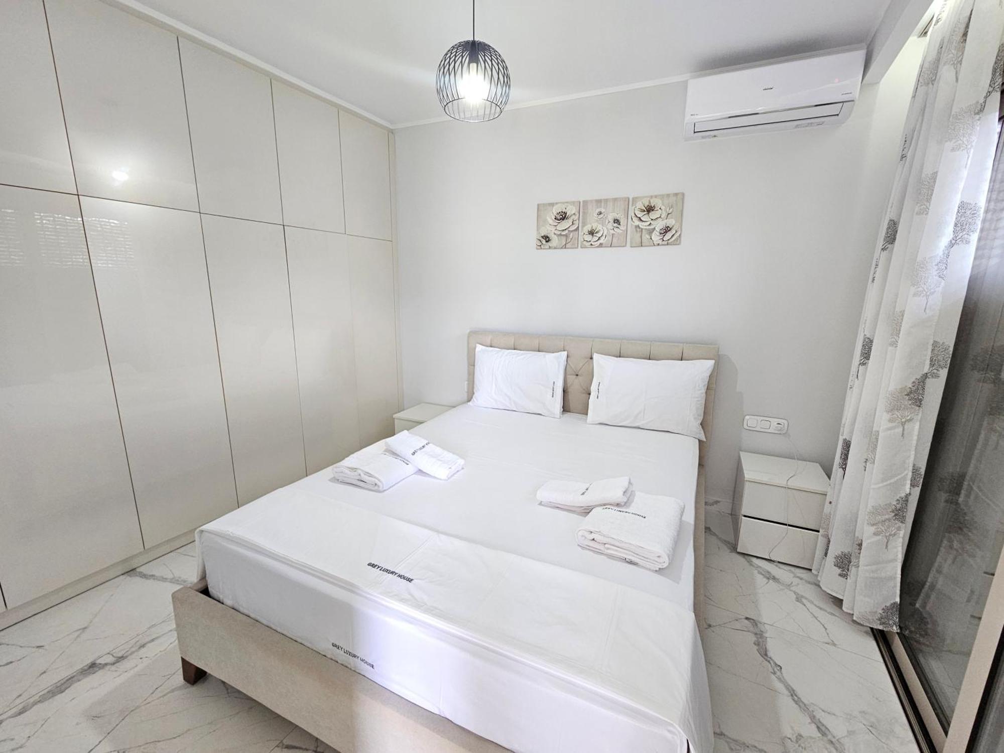 Grey Luxury House Apartamento Ýpsos Exterior foto