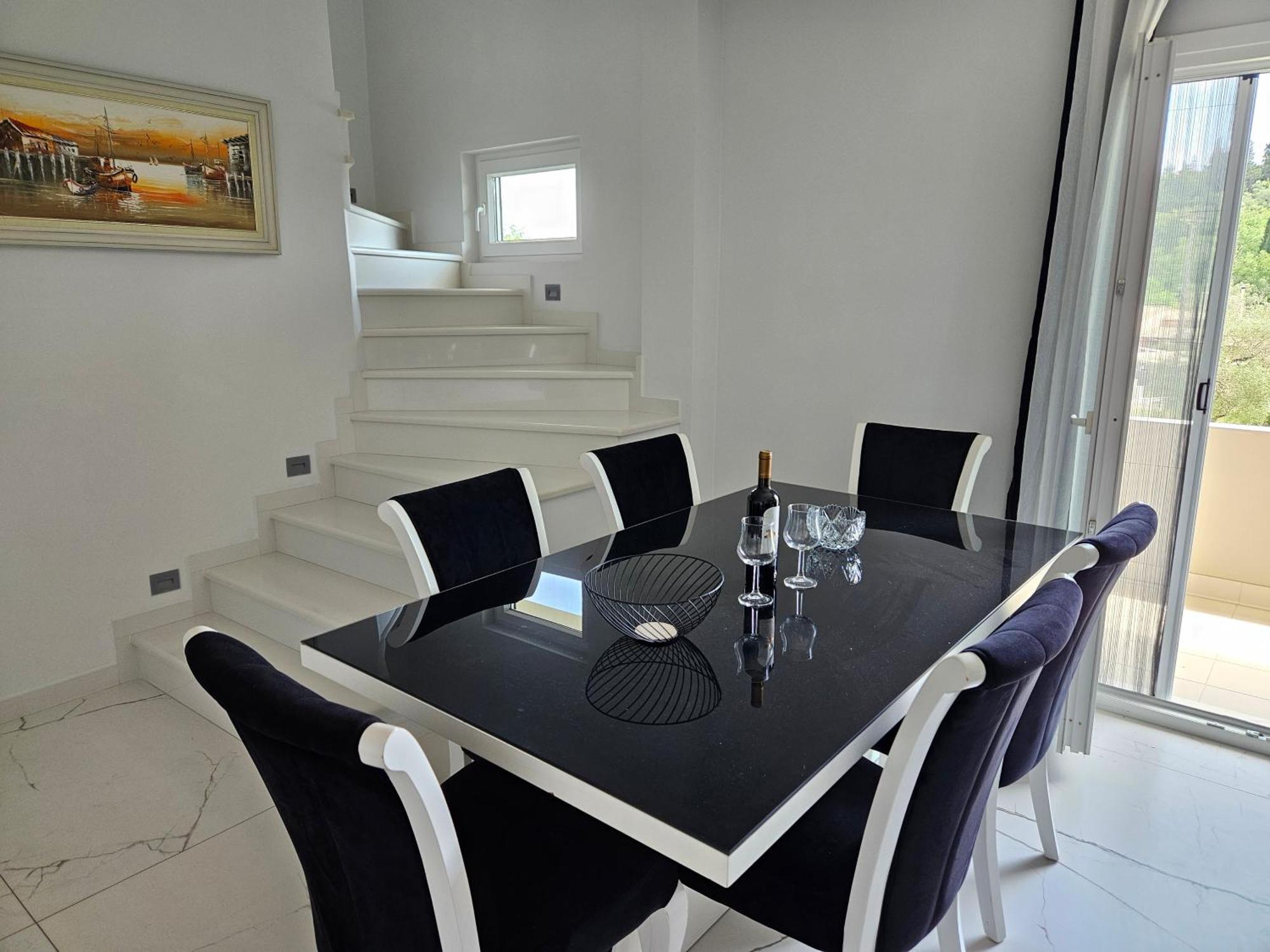 Grey Luxury House Apartamento Ýpsos Exterior foto